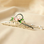 Decorative floral hair claw clip with pearl chain