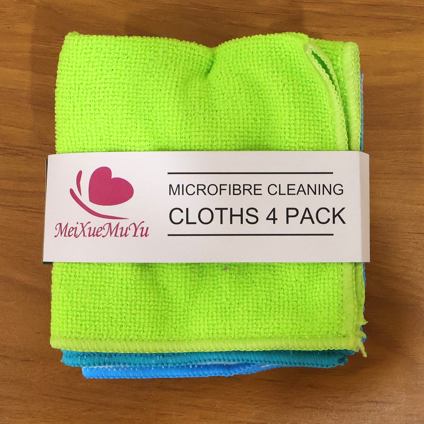 Lint free microfiber cloth for polishing and cleaning surfaces