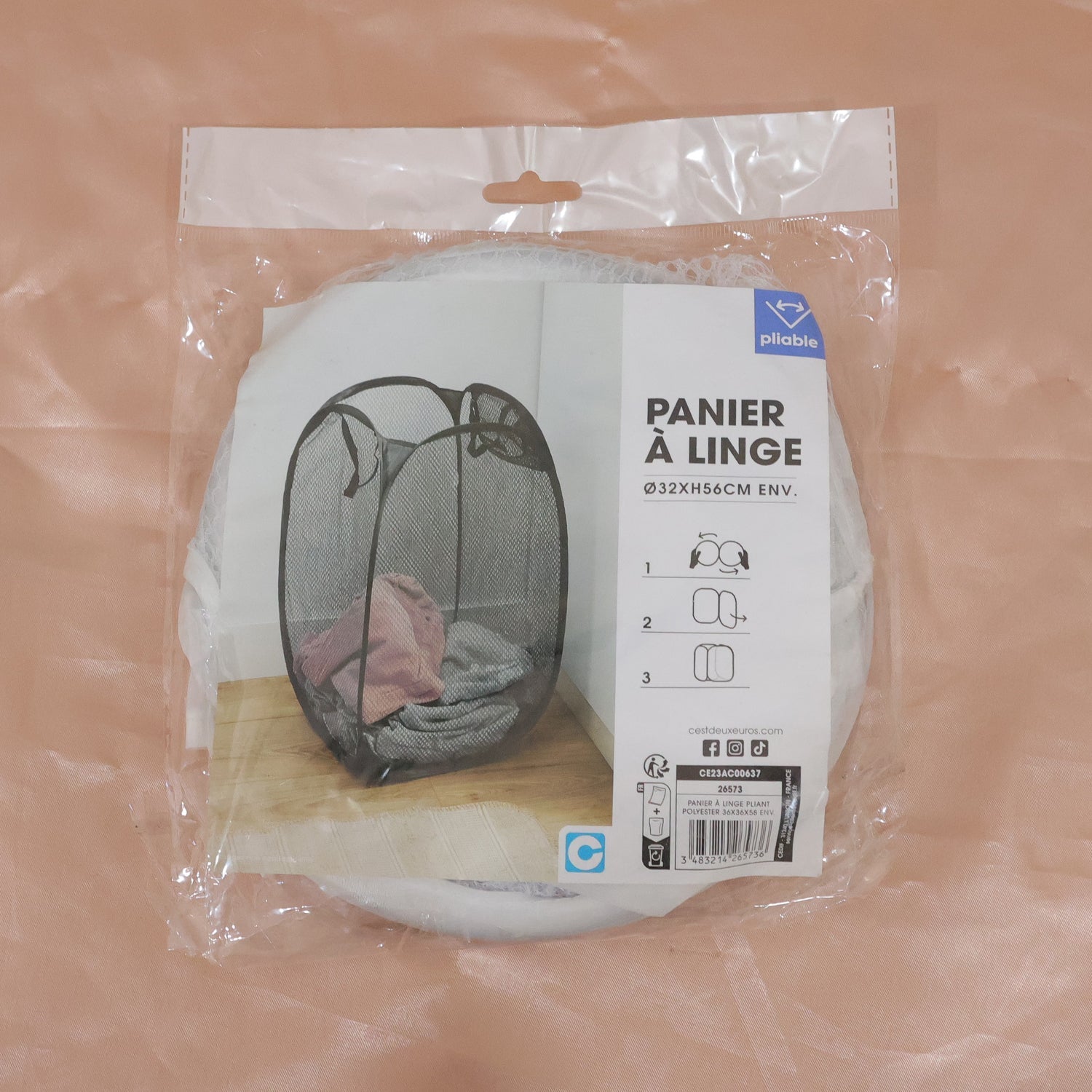 Portable mesh laundry bag for dirty clothes storage