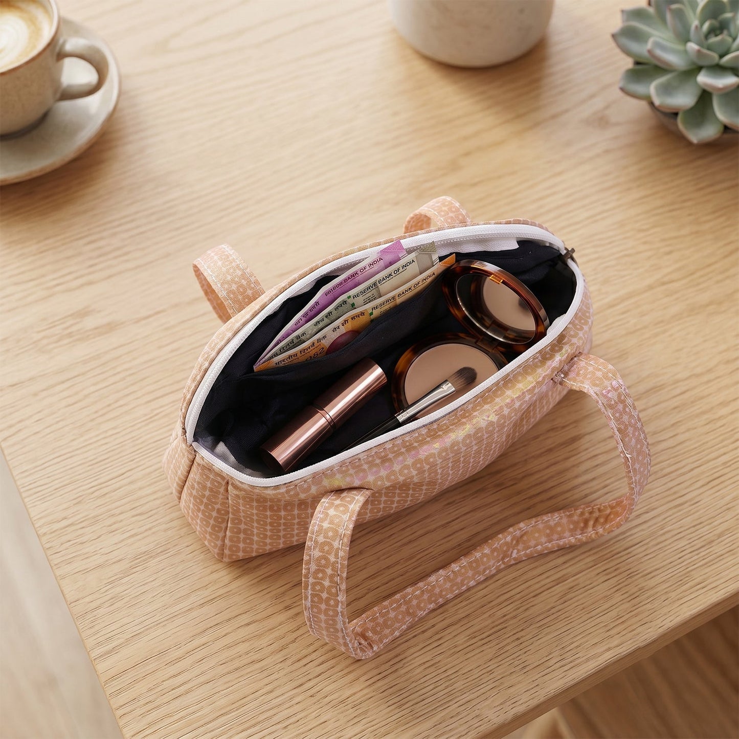 Mini Hand Purse For Girls  Compact And Stylish Zipper Bag