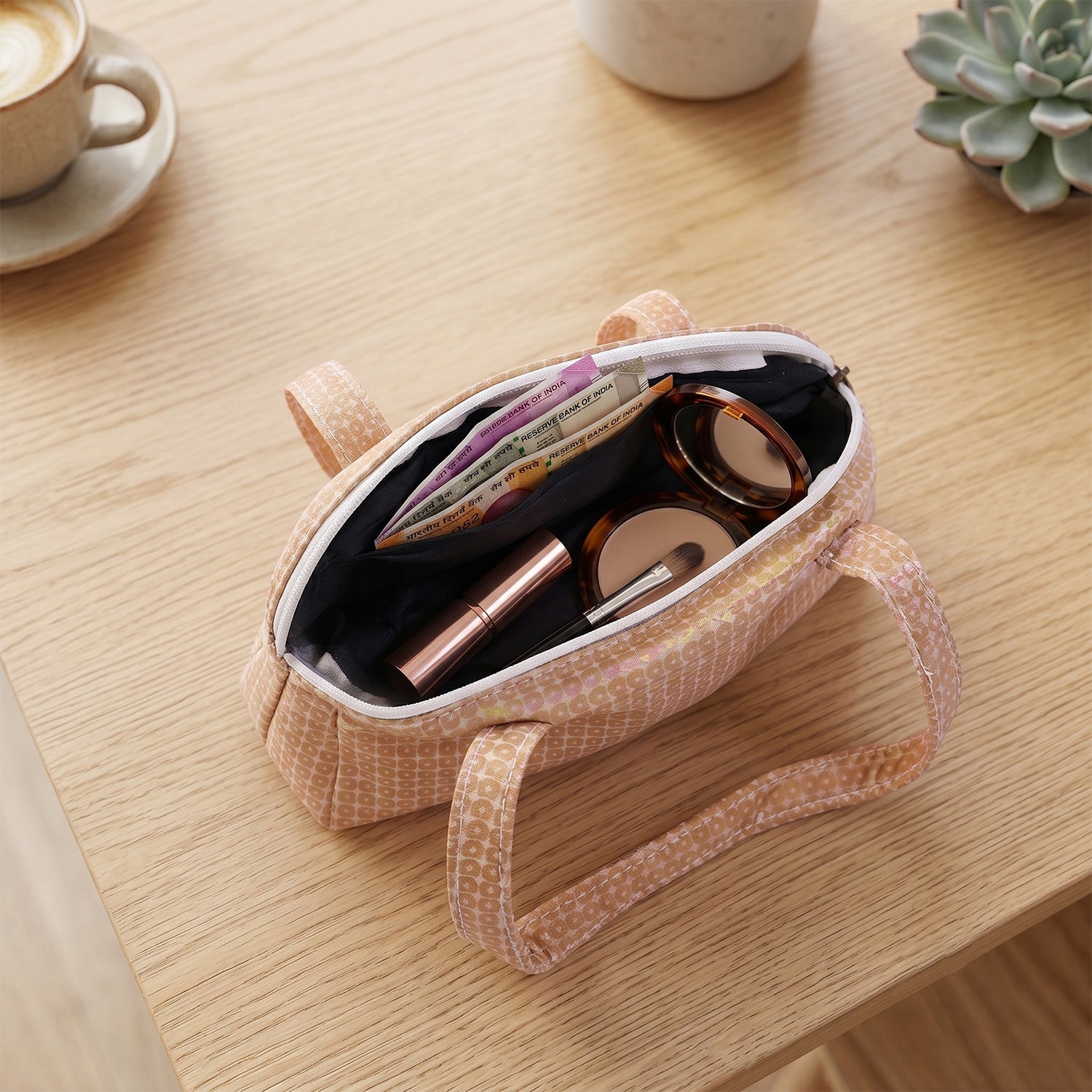 Mini Hand Purse For Girls  Compact And Stylish Zipper Bag